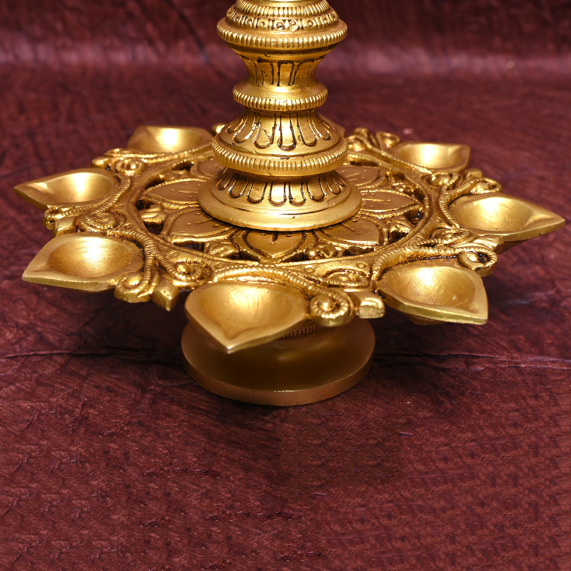 Brass Peacock Diya – Traditional Kuthuvilakku for Puja & Decor