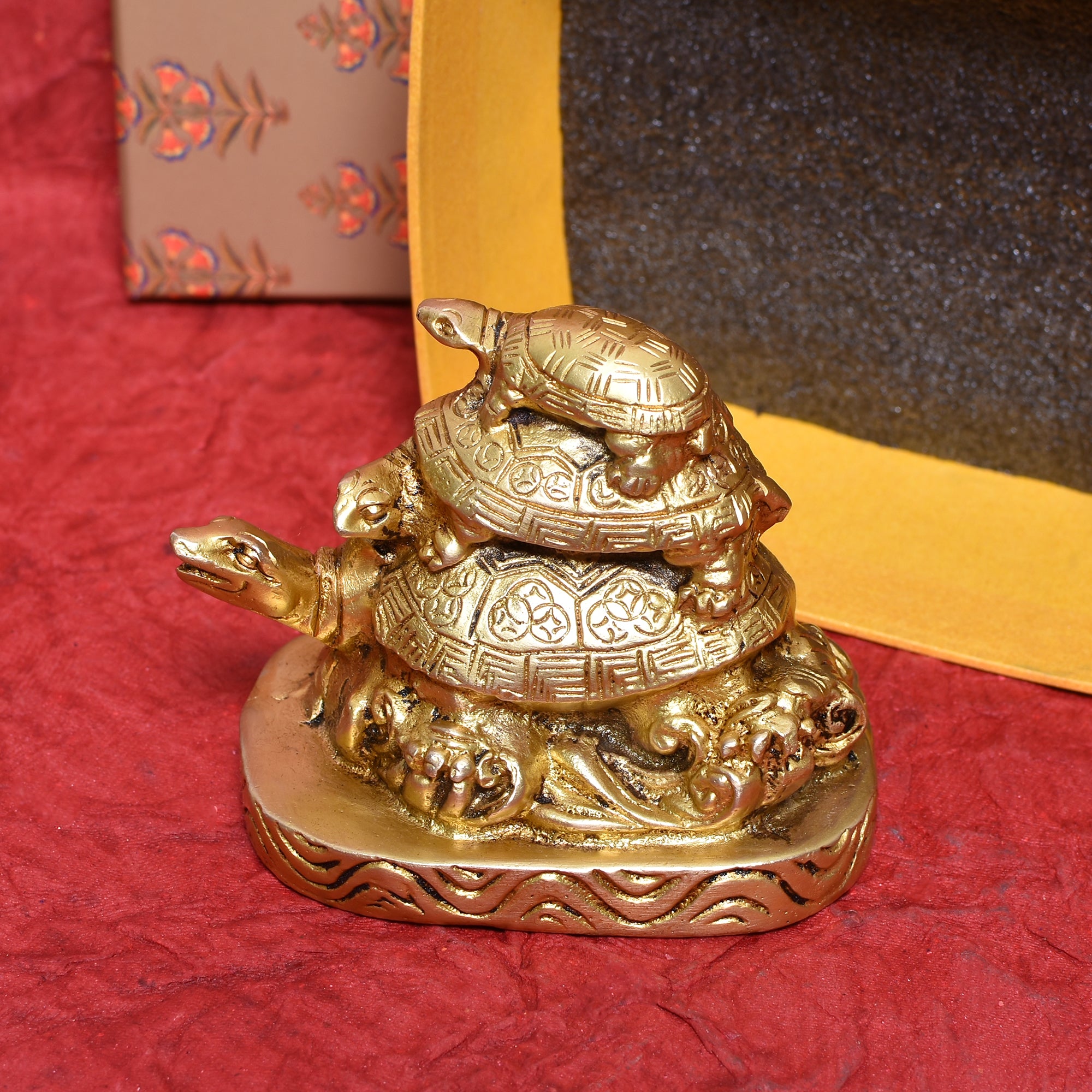 TORTOISE FAMILY PAPER WEIGHT 5"