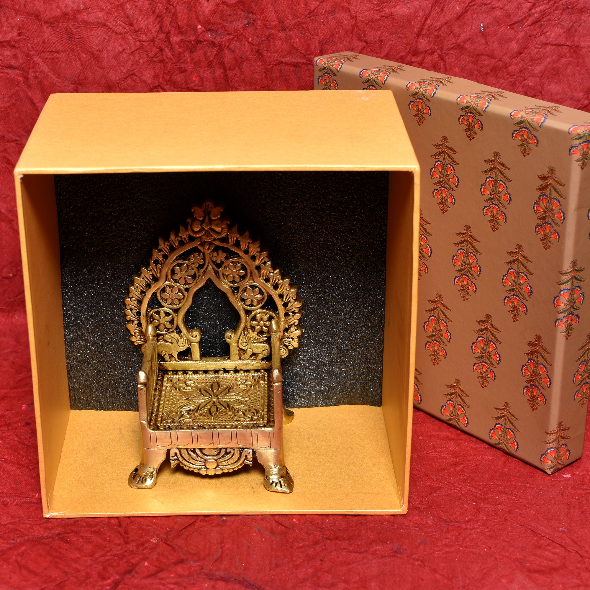 GOLDEN THRONE W/YELLY & ELEPHANT FRAME , FLOWER DIA-8"