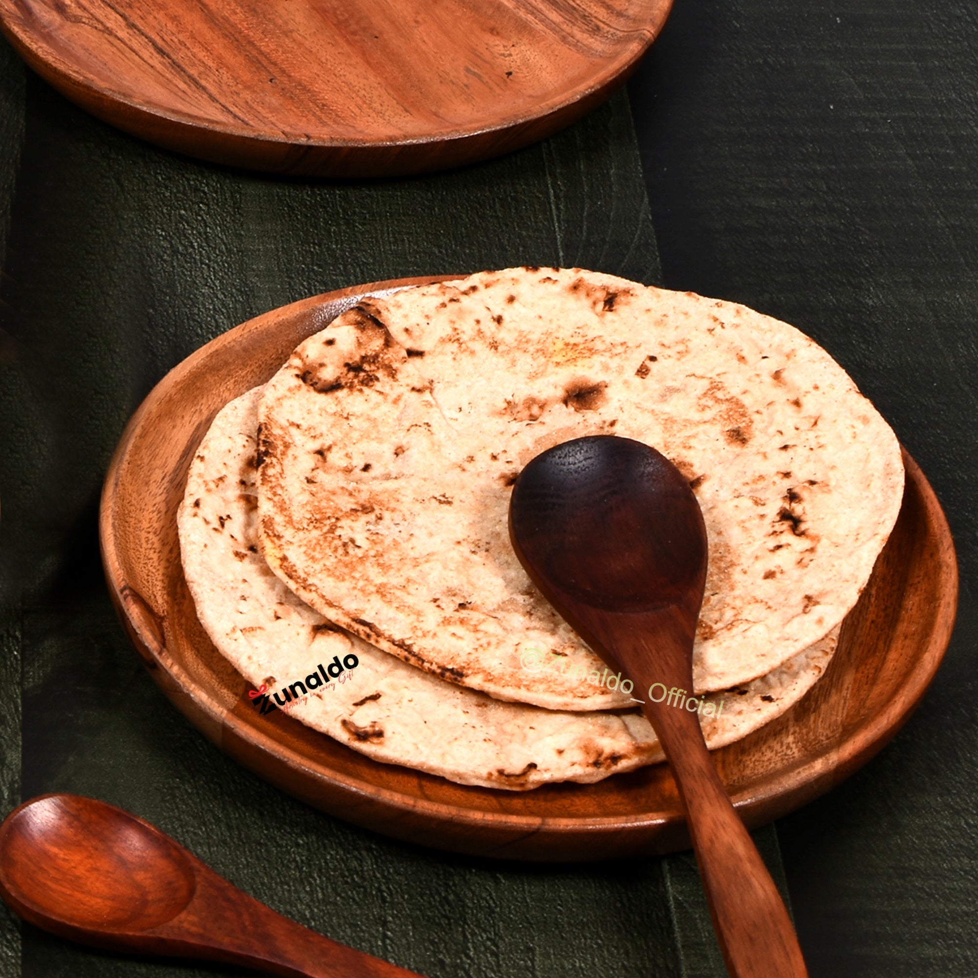 7-Inch Round Mango Wood Serving Plates – Set of 2 | Natural Finish