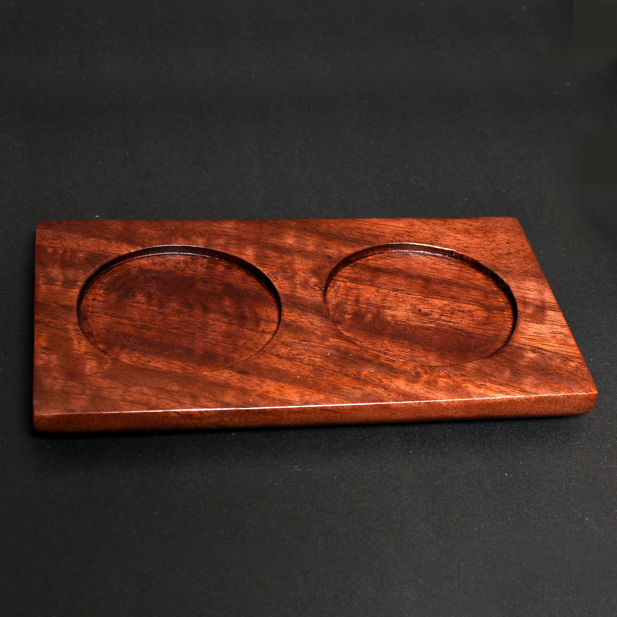 Shell-Shaped Ceramic Bowl Set with Wooden Tray – Elegant Serving Duo | 10"x5"