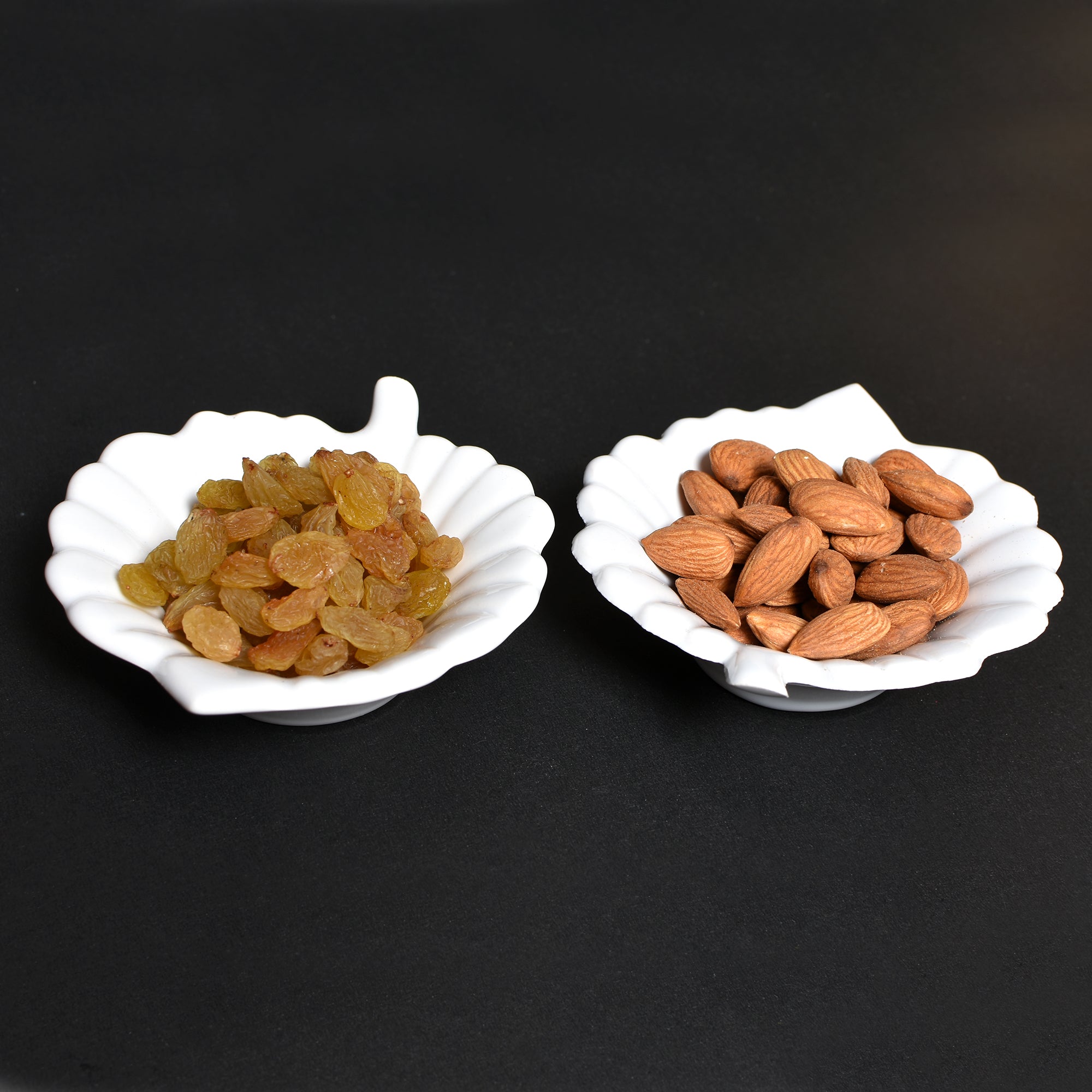 Shell-Shaped Ceramic Bowl Set with Wooden Tray – Elegant Serving Duo | 10"x5"