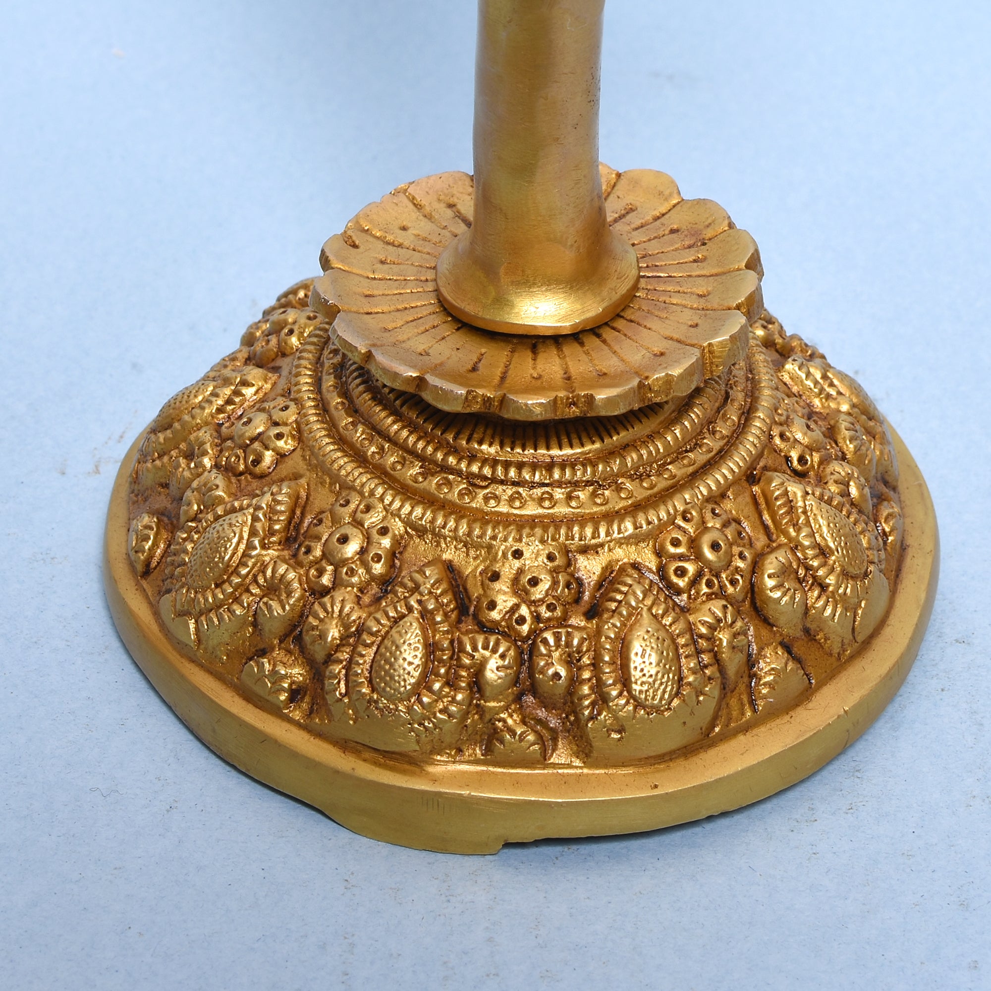 GOLDEN TRISHUL W/DAMROO ON RD FLOWER CARVED Size-5.25"
