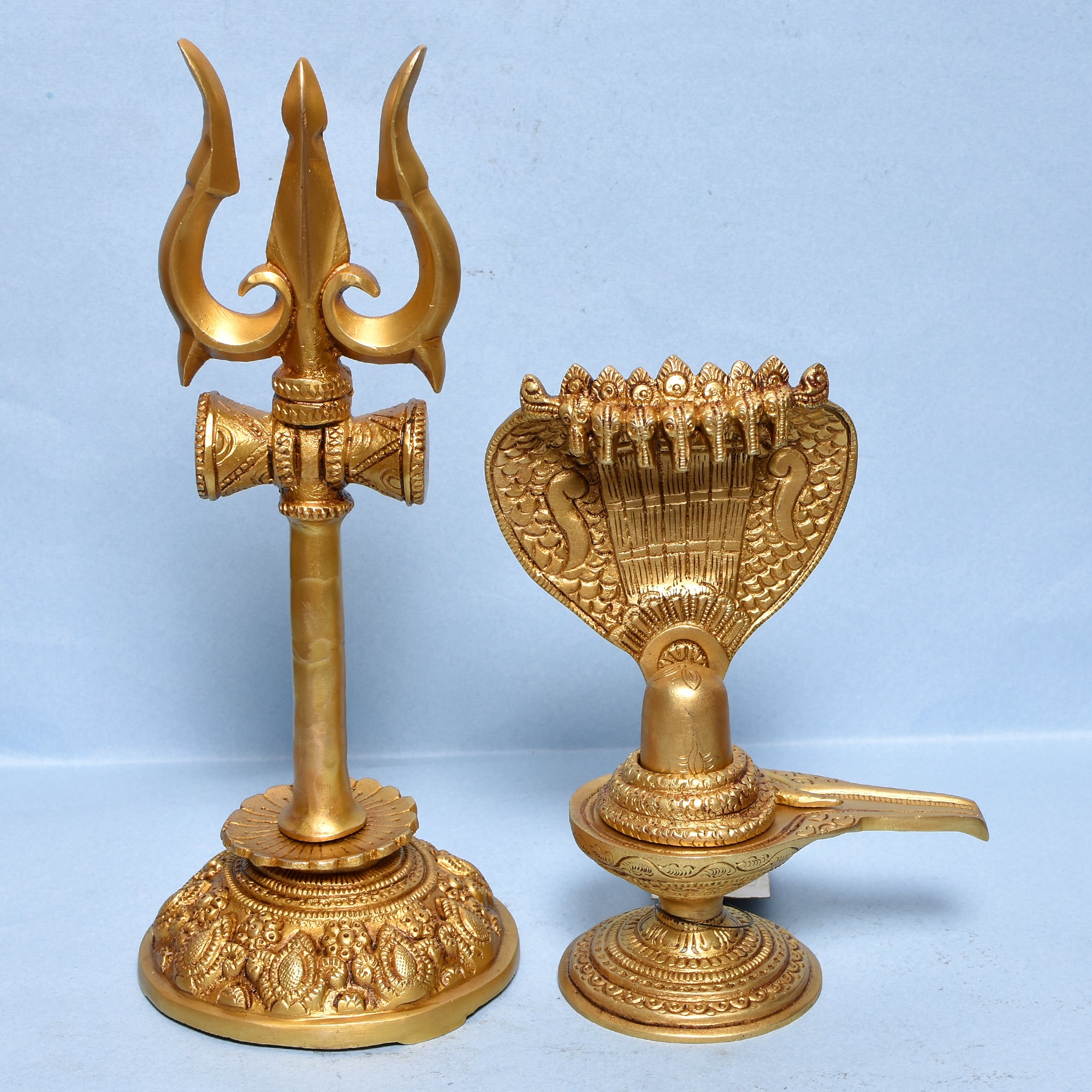 GOLDEN TRISHUL W/DAMROO ON RD FLOWER CARVED Size-5.25"