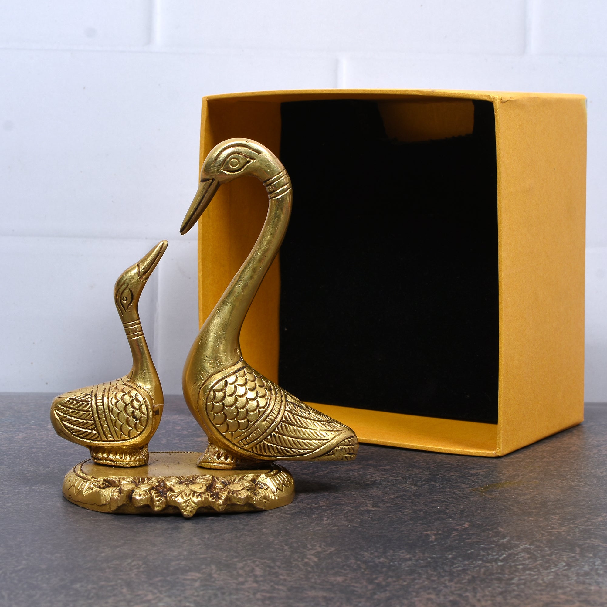 Brass Swan Pair Sculpture – Handcrafted Symbol of Love & Grace 5.5 (inch)