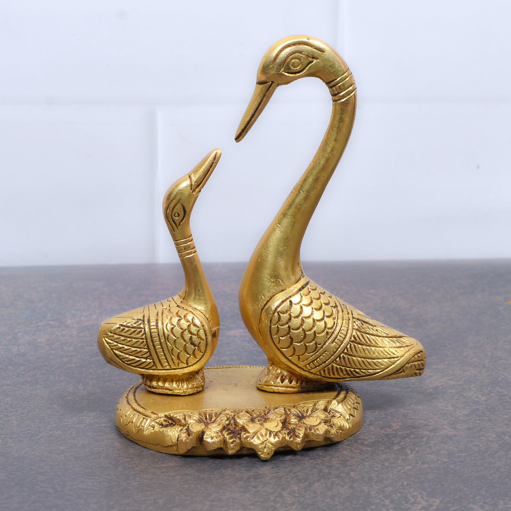 Brass Swan Pair Sculpture – Handcrafted Symbol of Love & Grace 5.5 (inch)