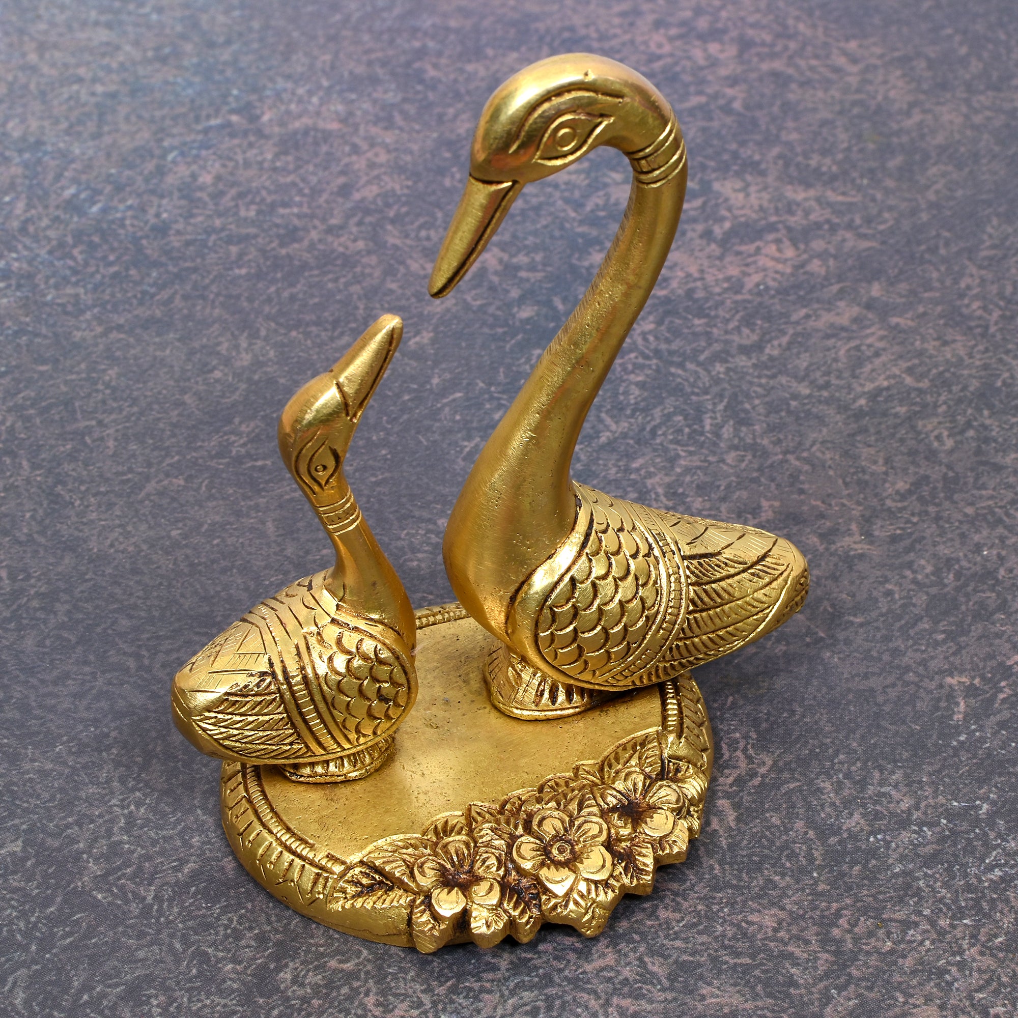 Brass Swan Pair Sculpture – Handcrafted Symbol of Love & Grace 5.5 (inch)