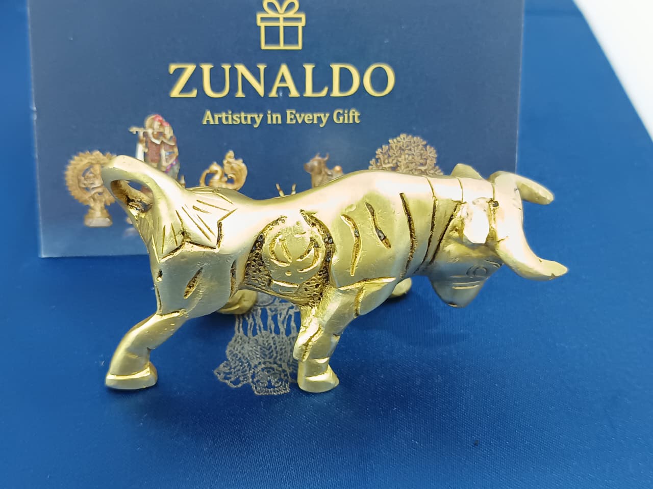 Handcrafted Brass Bull Pair Figurines for Vastu, Home & Office Décor