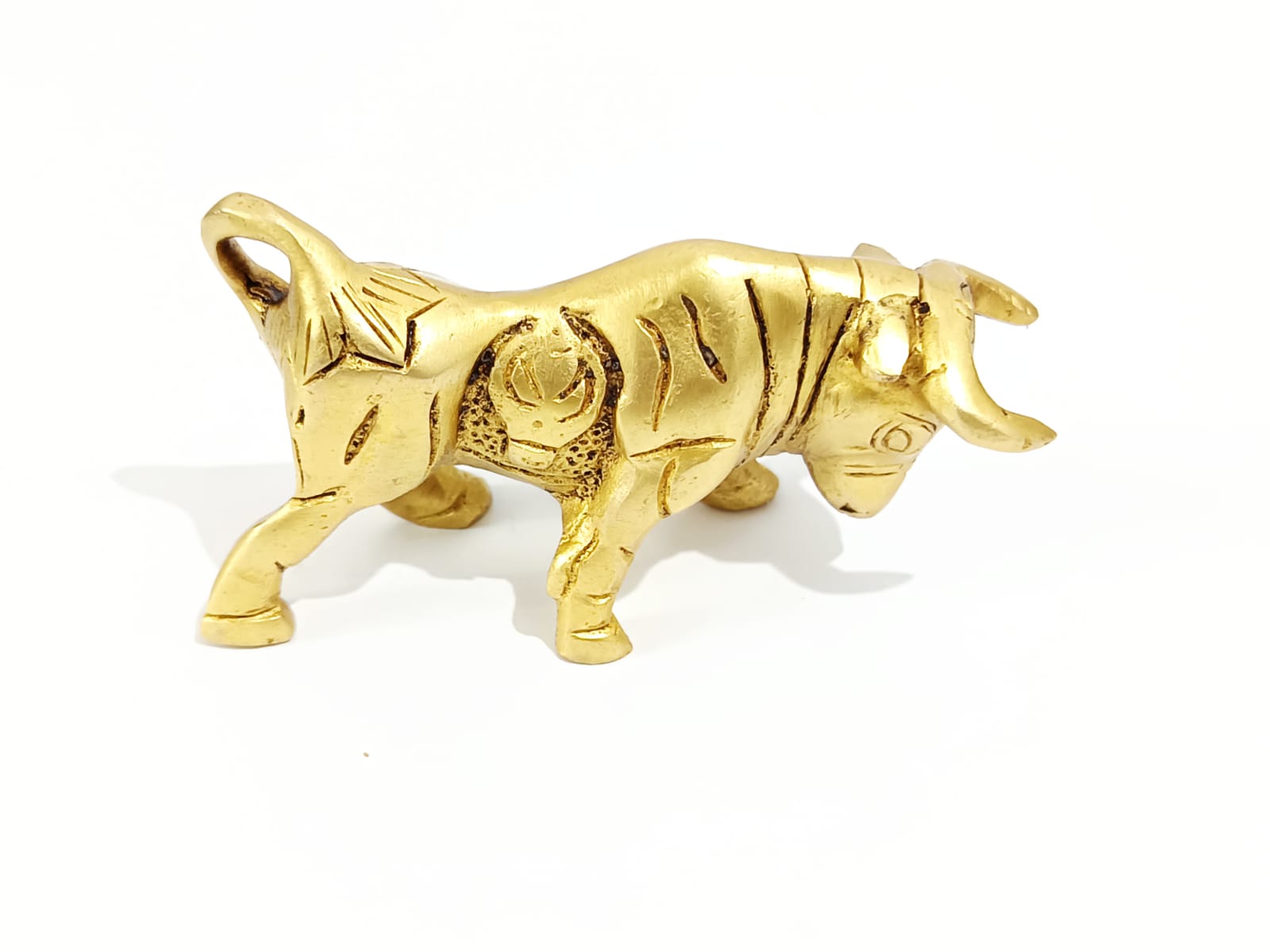 Handcrafted Brass Bull Pair Figurines for Vastu, Home & Office Décor
