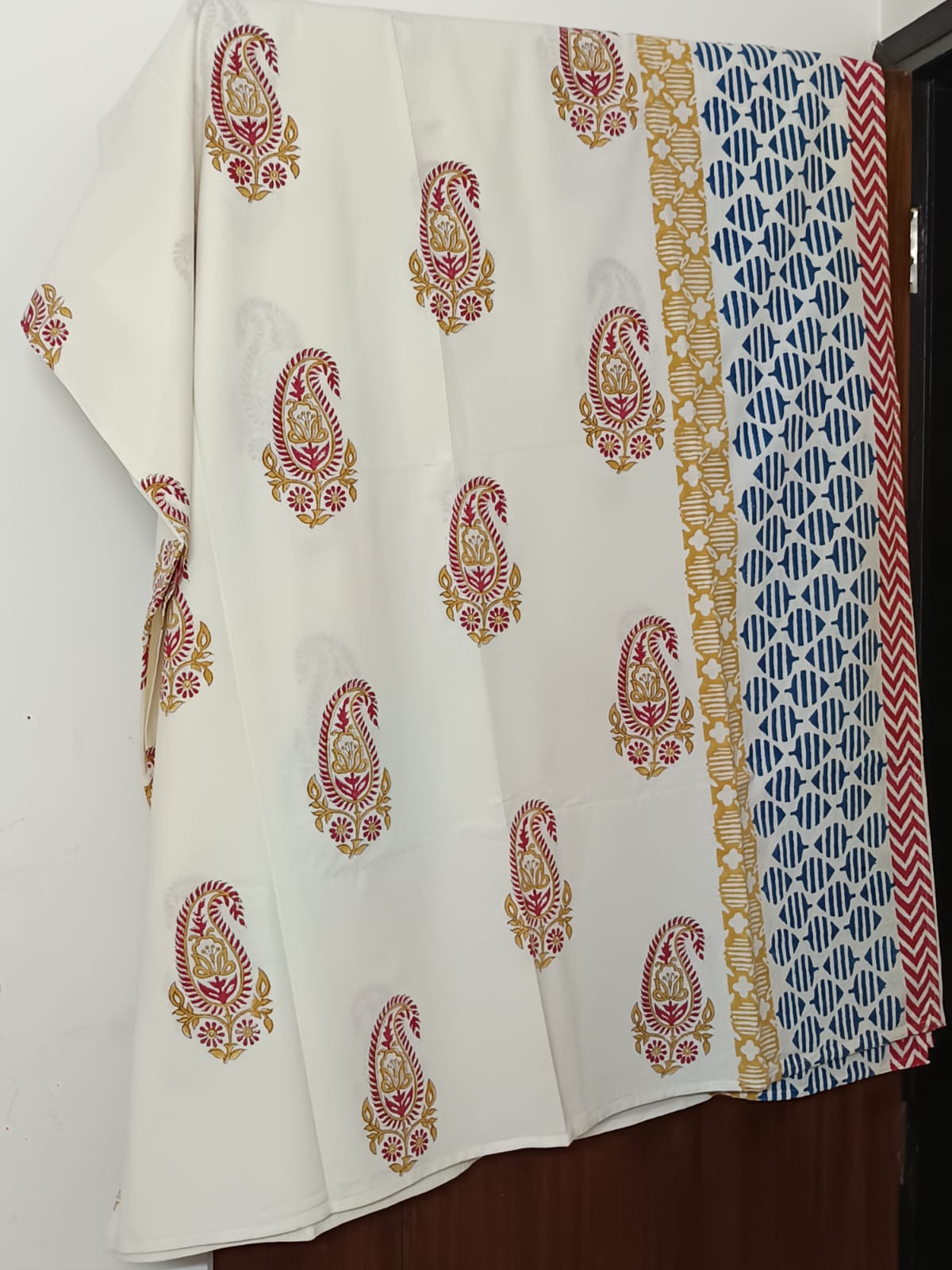 Hand Block Printed Cotton Bedsheet  (90 X108 ) IN
