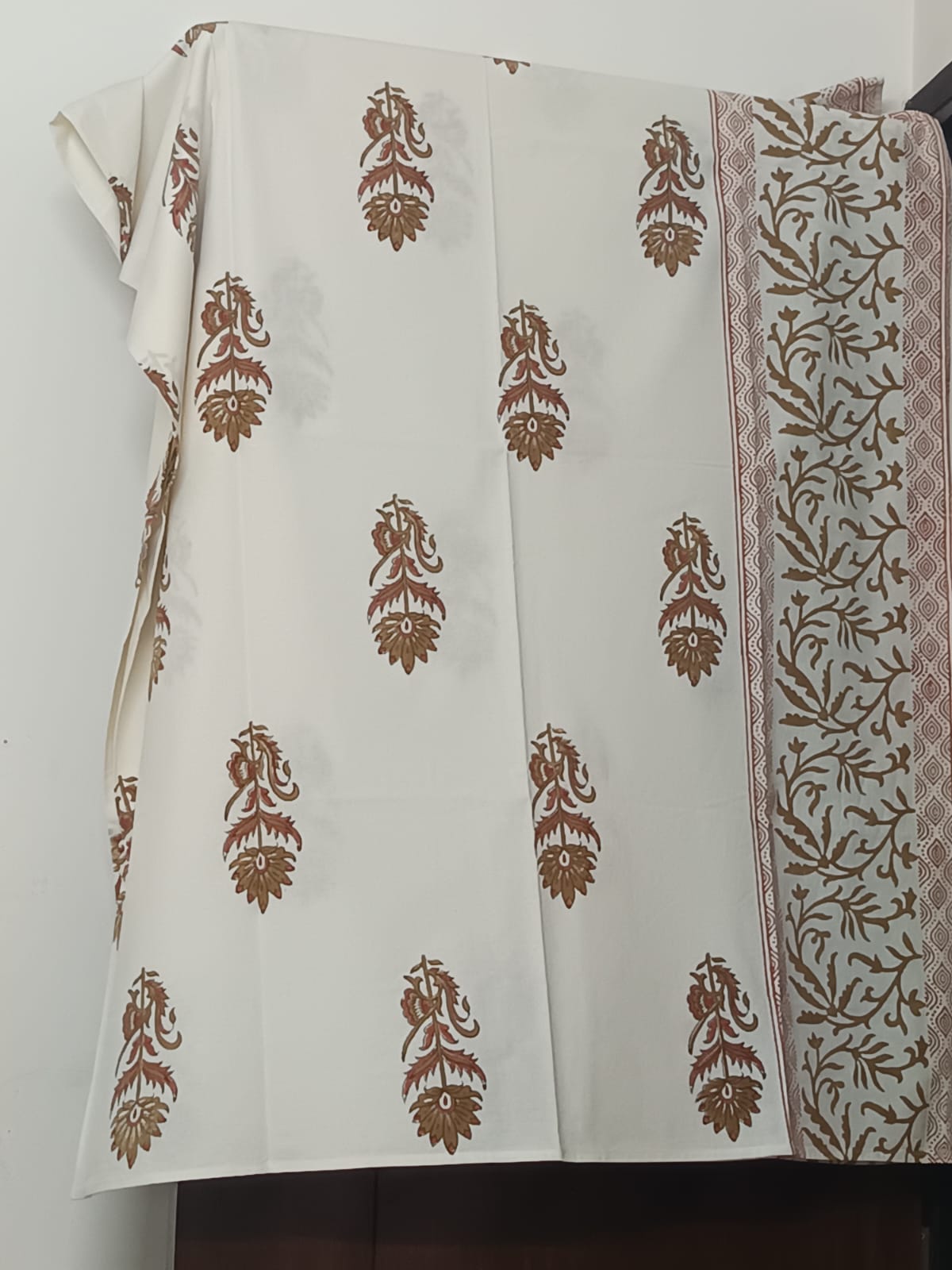 Hand Block Printed Cotton Bedsheet  (90 X108 ) IN