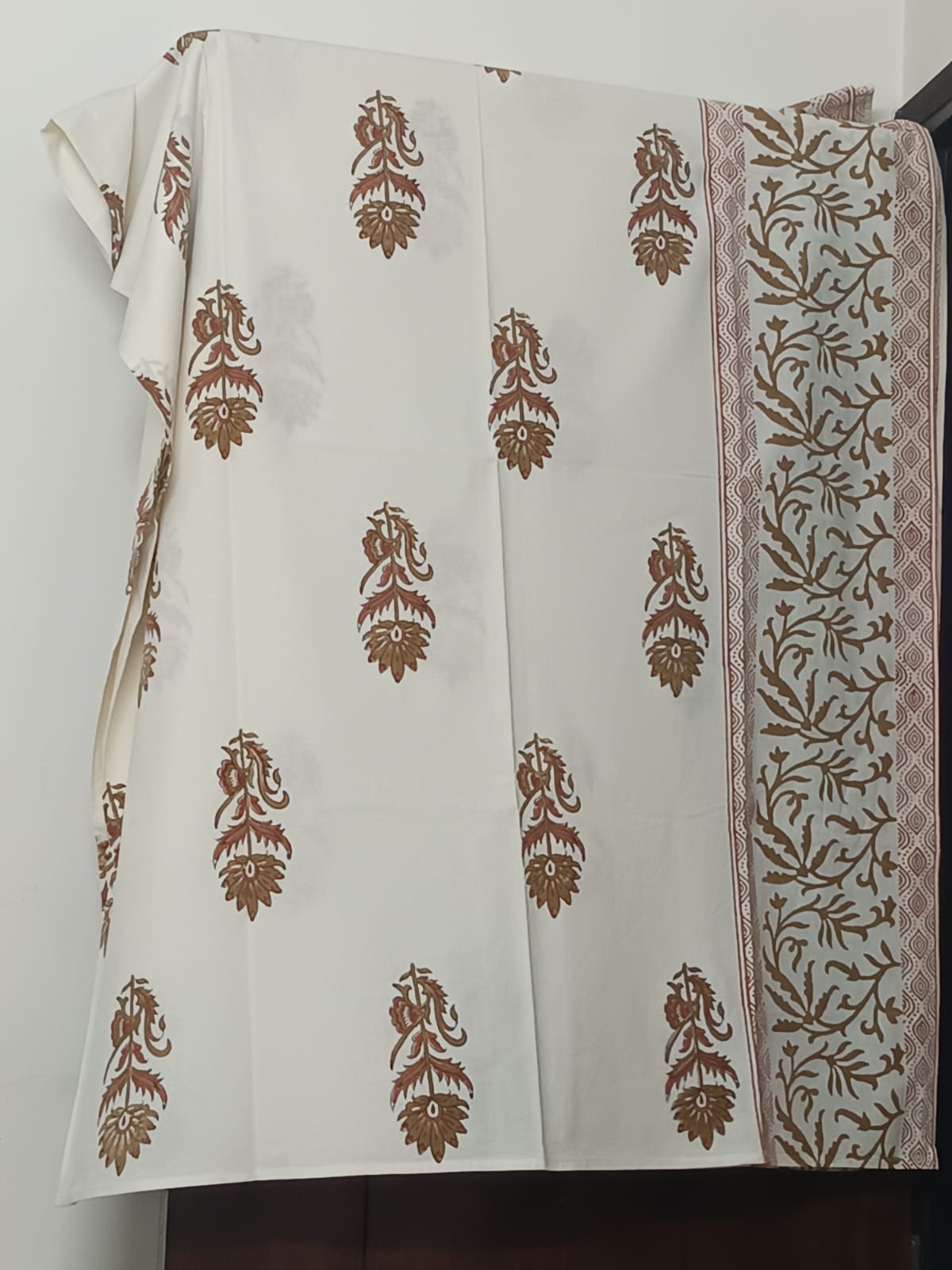 Hand Block Printed Cotton Bedsheet  (90 X108 ) IN