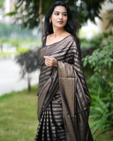 Women's Wedding Special Jacquard Saree